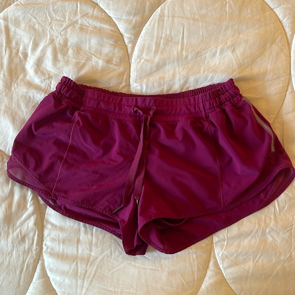 RARE Magenta Lululemon Hotty Hot shorts with tie. Size 12